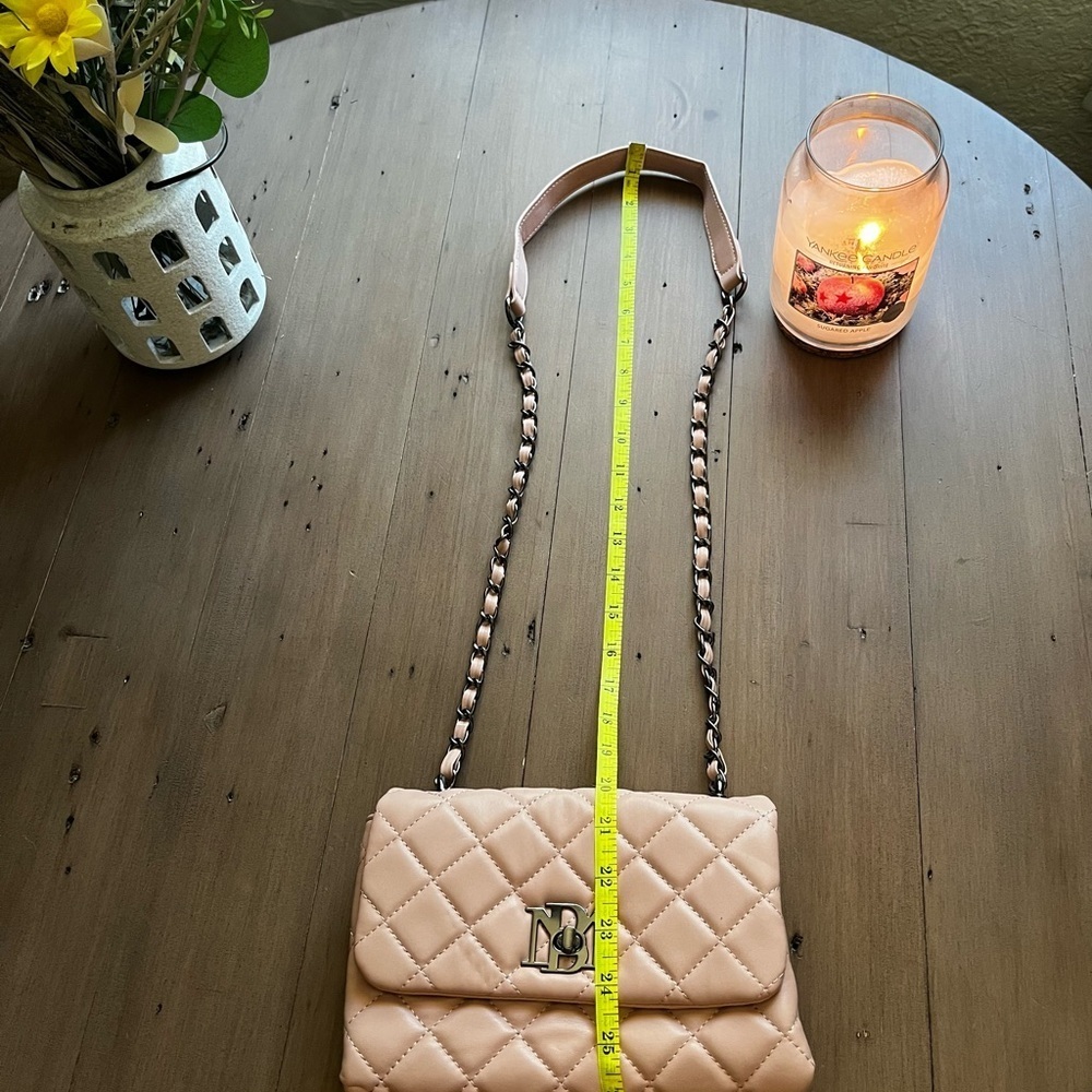 Badgley Mischka Elegant Quilted Cream Shoulder Bag​​​ - Picture 6 of 7